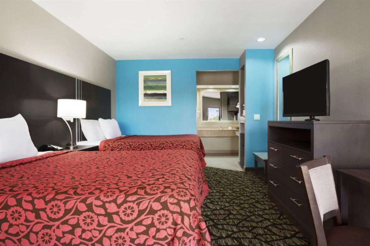 Days Inn & Suites By Wyndham Houston North-Spring Westfield Exterior foto